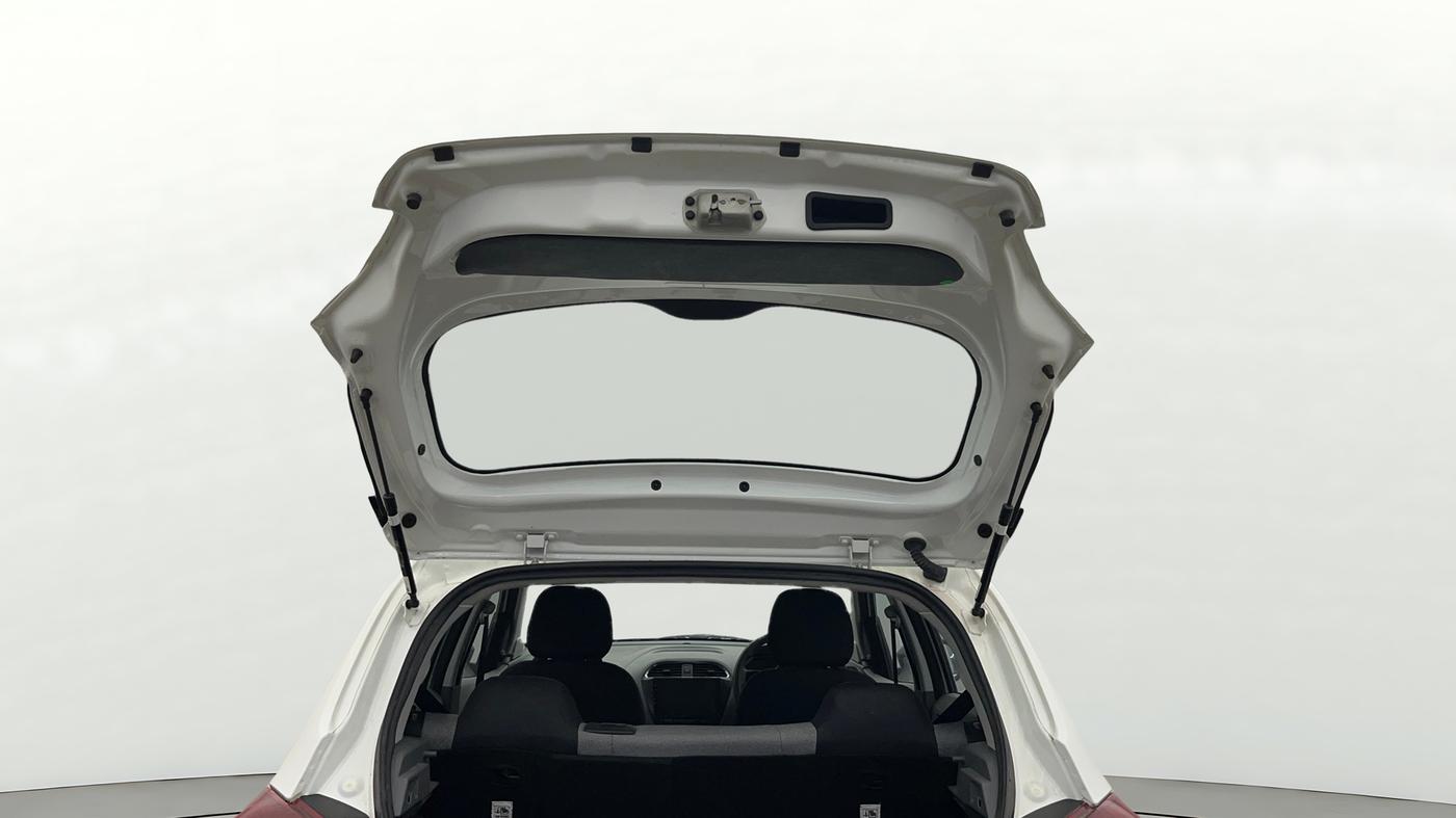 2025 Tata Tiago XM CNG, CNG, Manual, 3,036 km, Boot Door Open