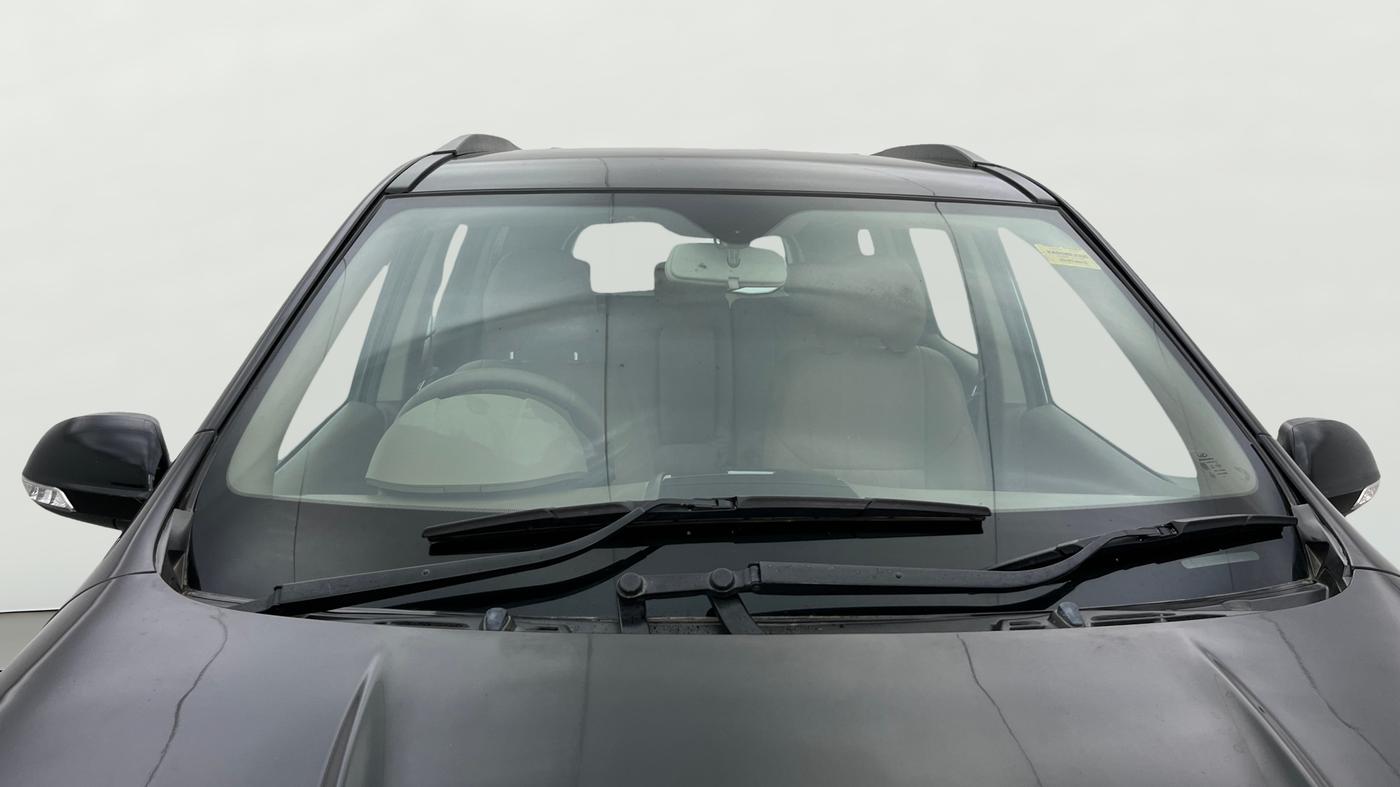 2013 Mahindra XUV500 W6, Diesel, Manual, 77,330 km, Front Windshield