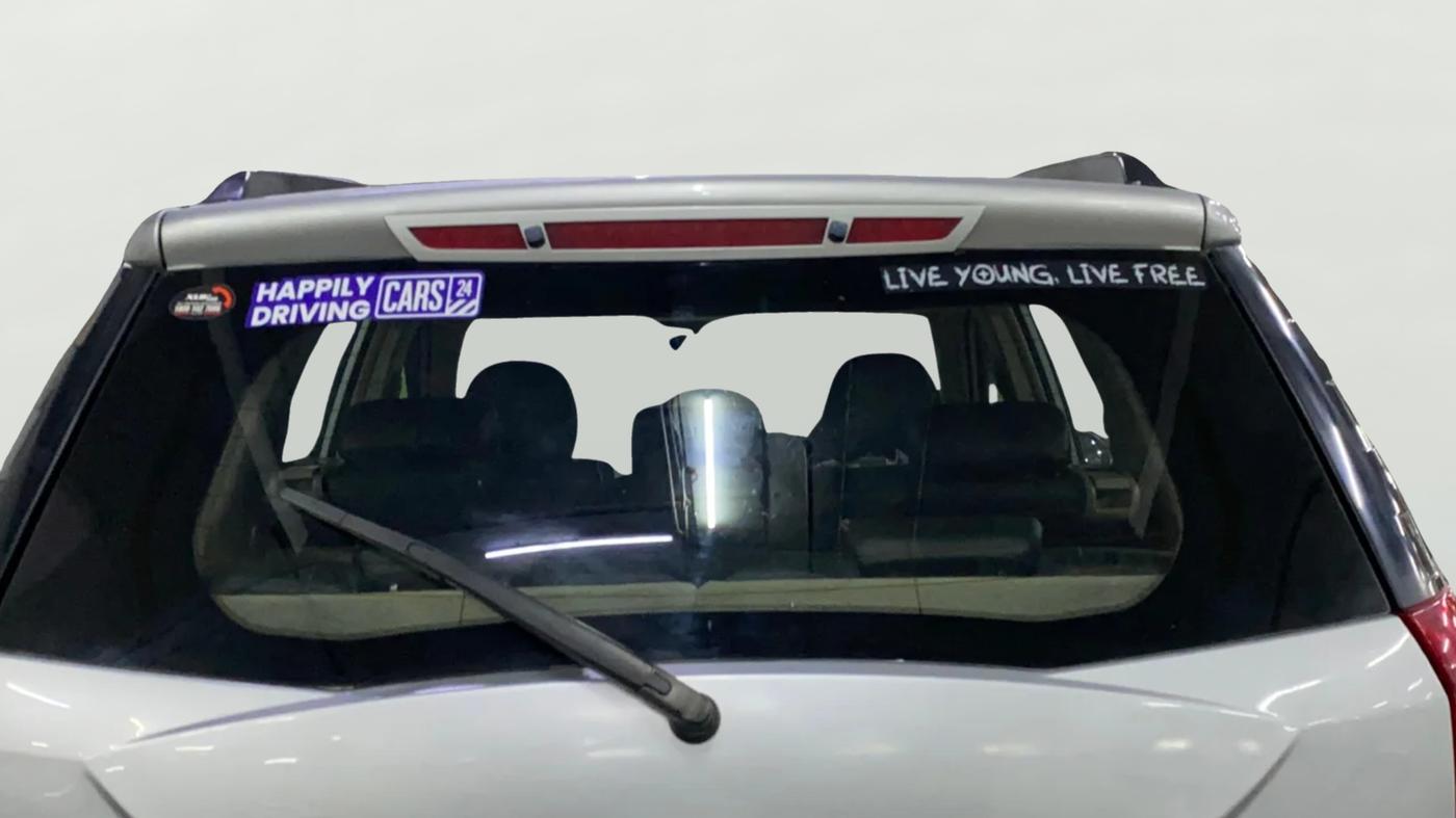 2016 Mahindra XUV500 W6, Diesel, Manual, 80,290 km, Rear Windshield