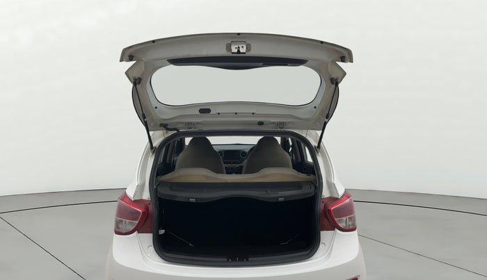 2015 Hyundai Grand i10 MAGNA 1.2 KAPPA VTVT, Petrol, Manual, 42,111 km, Boot Door Open