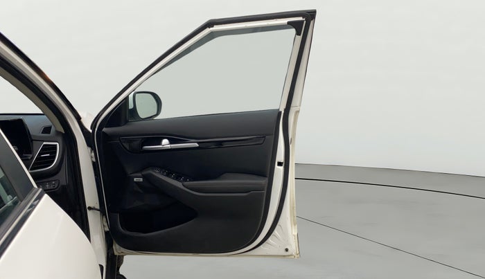 2021 KIA SELTOS GTX PLUS DCT 1.4 PETROL, Petrol, Automatic, 1,43,517 km, RHS Front Door