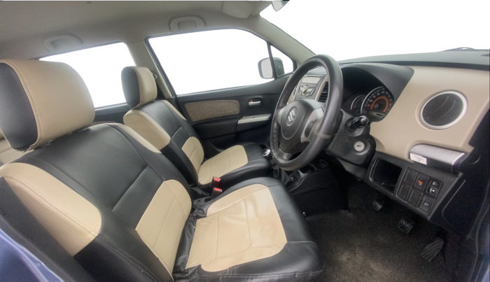 2013 Maruti Wagon R 1.0 VXI, Petrol, Manual, 86,298 km, Right Side Front Door Cabin