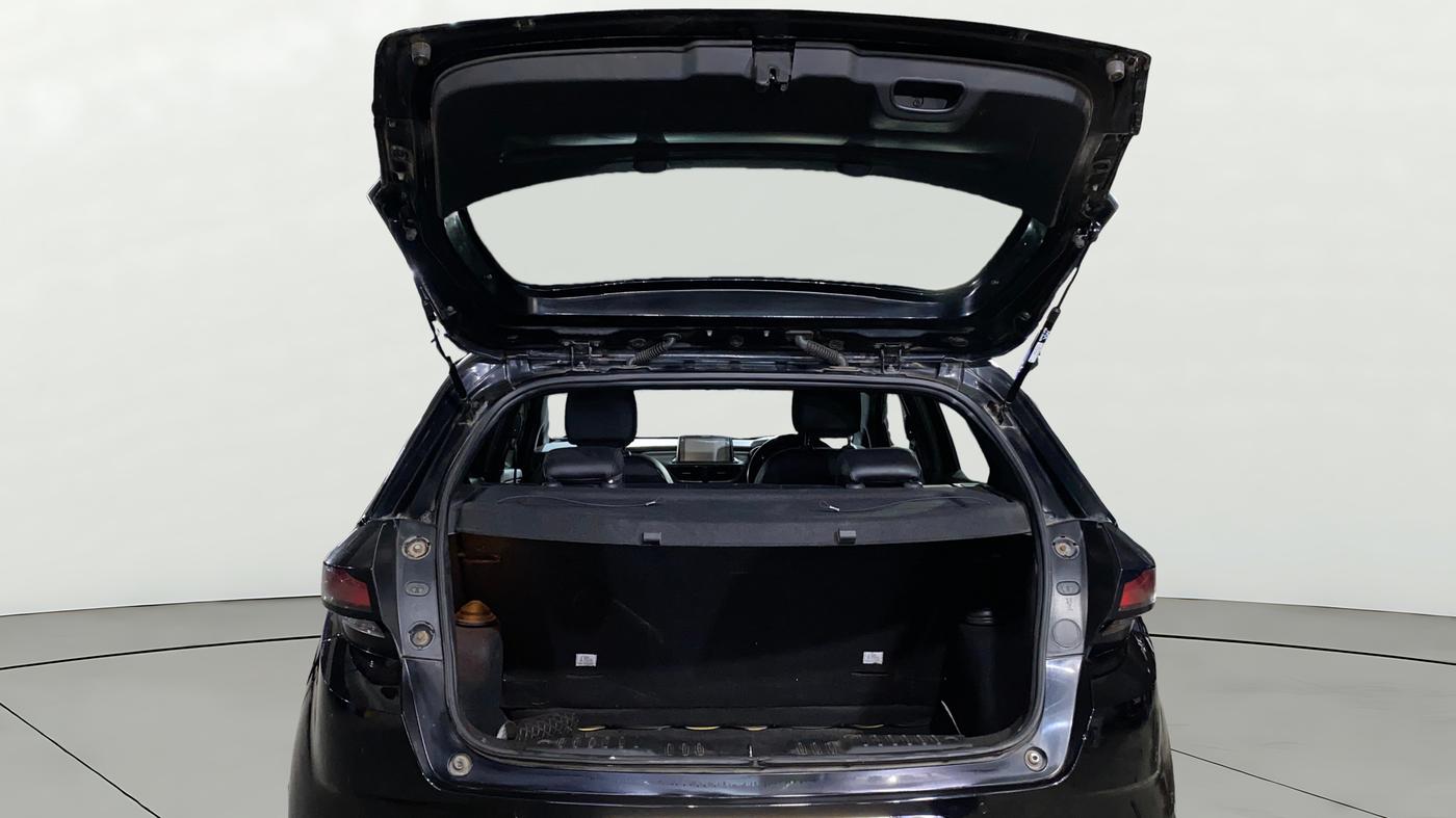 2021 Tata ALTROZ XZ PLUS PETROL DARK EDITION, Petrol, Manual, 58,500 km, Boot Open Zoomed View