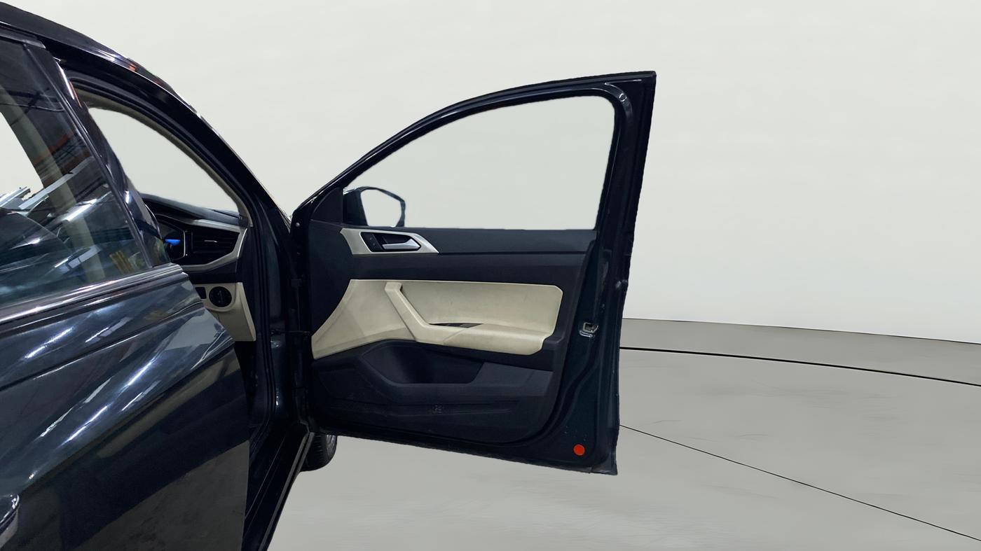 2024 Volkswagen VIRTUS TOPLINE TSI 1.0 AT, Petrol, Automatic, 53,700 km, RHS Front Door