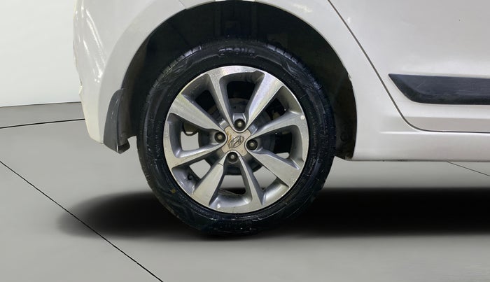 2018 Hyundai Elite i20 ASTA 1.2 (O), CNG, Manual, 1,07,220 km, Right Rear Wheel