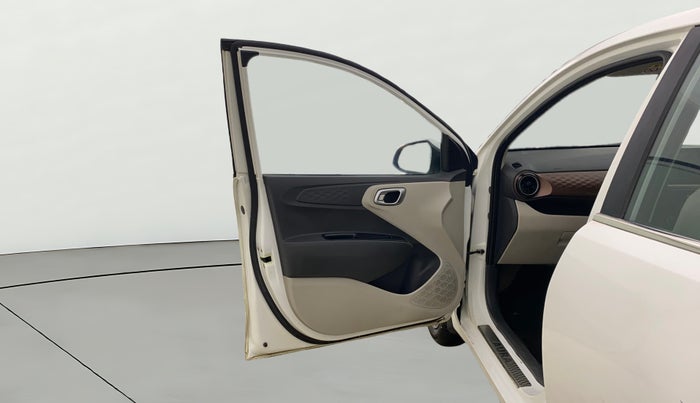 2022 Hyundai AURA SX 1.2 CNG, CNG, Manual, 1,22,124 km, LHS Front Door