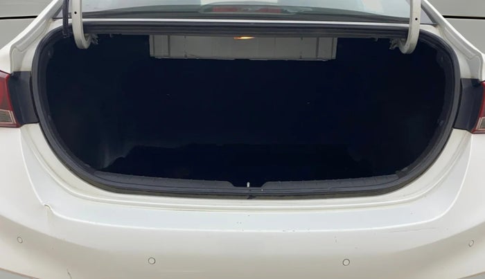 2019 Hyundai Verna 1.6 VTVT SX O, Petrol, Manual, 1,04,110 km, Boot Open Zoomed View