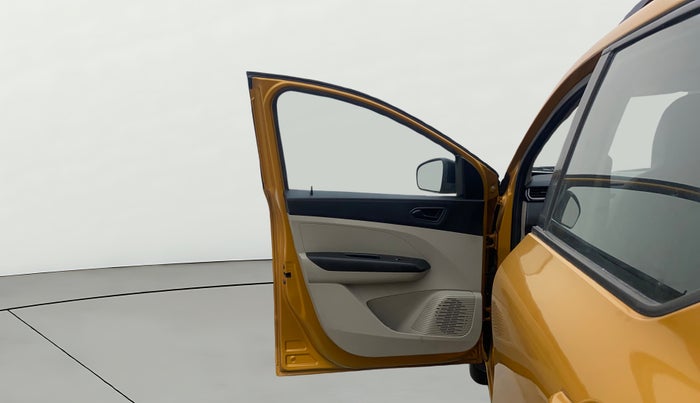 2021 Renault TRIBER RXT AMT, Petrol, Automatic, 43,649 km, LHS Front Door