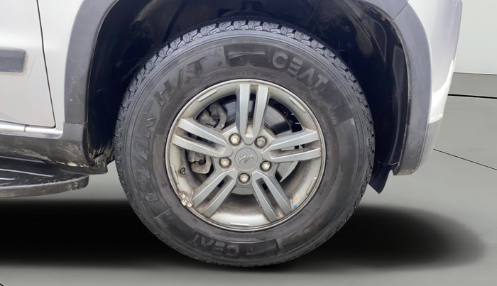 2019 Mahindra TUV300 T10, Diesel, Manual, 32,275 km, Right Front Wheel