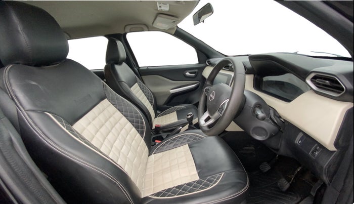 2024 Nissan MAGNITE XV MT, Petrol, Manual, 18,224 km, Right Side Front Door Cabin