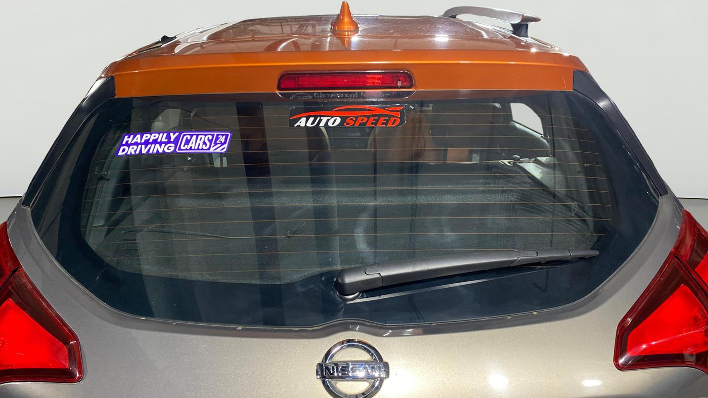 2019 Nissan Kicks XV 1.5, Petrol, Manual, 10,880 km, Rear Windshield
