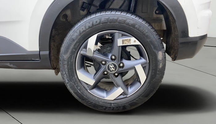 2021 Hyundai VENUE SX (O) 1.5 CRDI, Diesel, Manual, 52,295 km, Left Rear Wheel