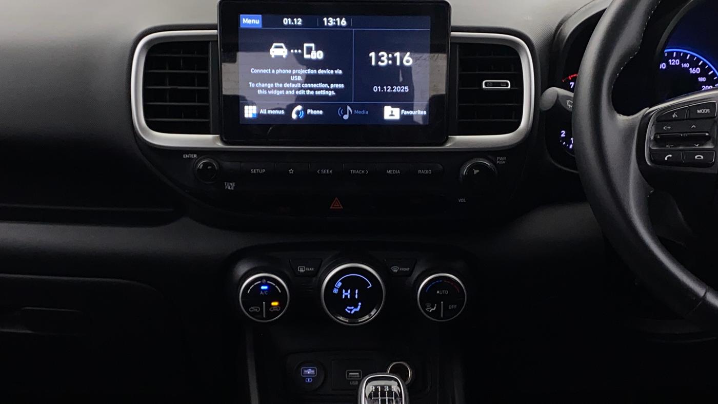 2019 Hyundai VENUE SX 1.0 TURBO, Petrol, Manual, 68,304 km, Air Conditioner