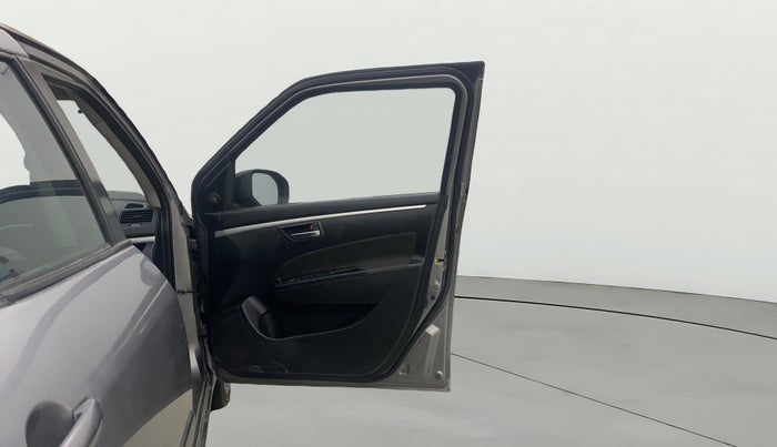 2013 Maruti Swift VXI, Petrol, Manual, 53,007 km, RHS Front Door