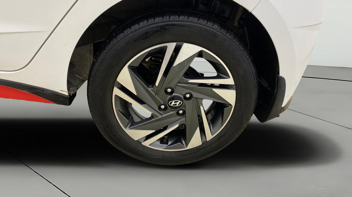 2023 Hyundai NEW I20 ASTA 1.2 MT, Petrol, Manual, 33,642 km, Left Rear Wheel