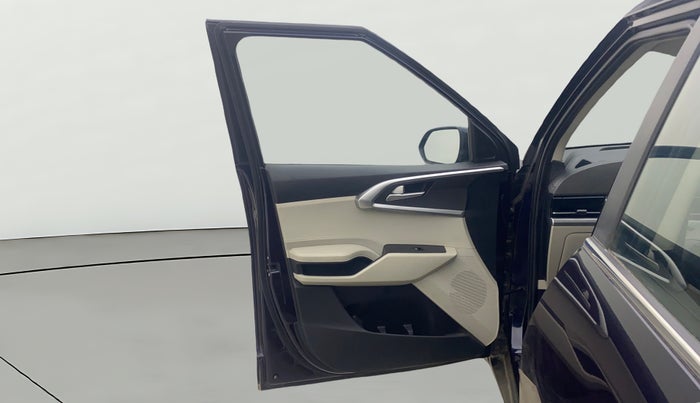 2022 KIA CARENS PRESTIGE PLUS 1.5 DIESEL 7 STR, Diesel, Manual, 38,893 km, LHS Front Door