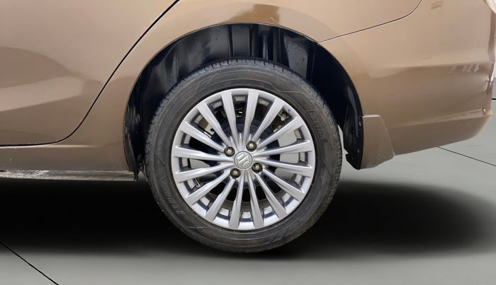2016 Maruti Ciaz ZXI+, Petrol, Manual, 84,334 km, Left Rear Wheel