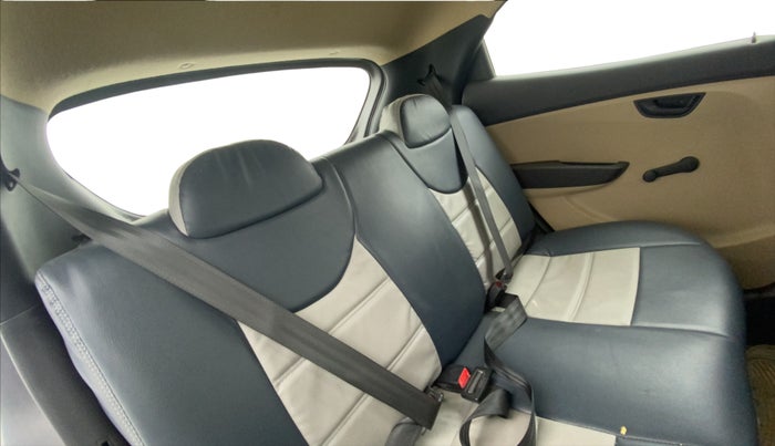 2012 Hyundai Eon MAGNA, Petrol, Manual, 70,686 km, Right Side Rear Door Cabin