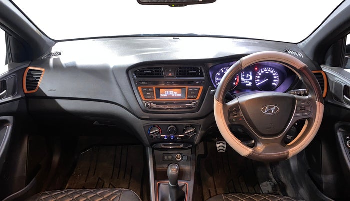 2017 Hyundai i20 Active 1.2 S, Petrol, Manual, 70,419 km, Dashboard