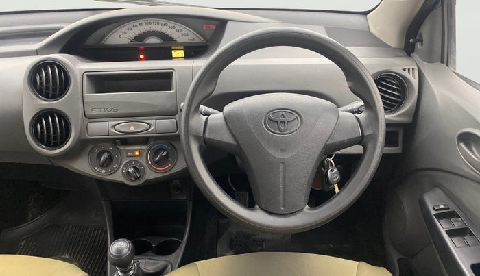 2013 Toyota Etios GD, Diesel, Manual, 34,119 km, Steering Wheel Close Up
