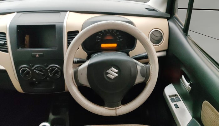 2018 Maruti Wagon R 1.0 LXI CNG, CNG, Manual, 96,300 km, Steering Wheel Close Up