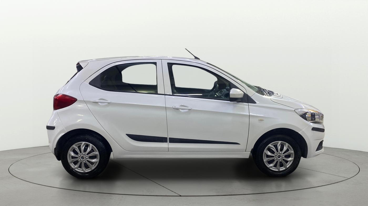 2017 Tata Tiago XT PETROL, Petrol, Manual, 30,765 km, Right Side View