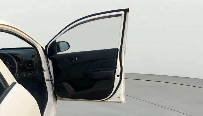 2019 Hyundai NEW SANTRO Sportz AMT SE, CNG, Automatic, 49,470 km, RHS Front Door
