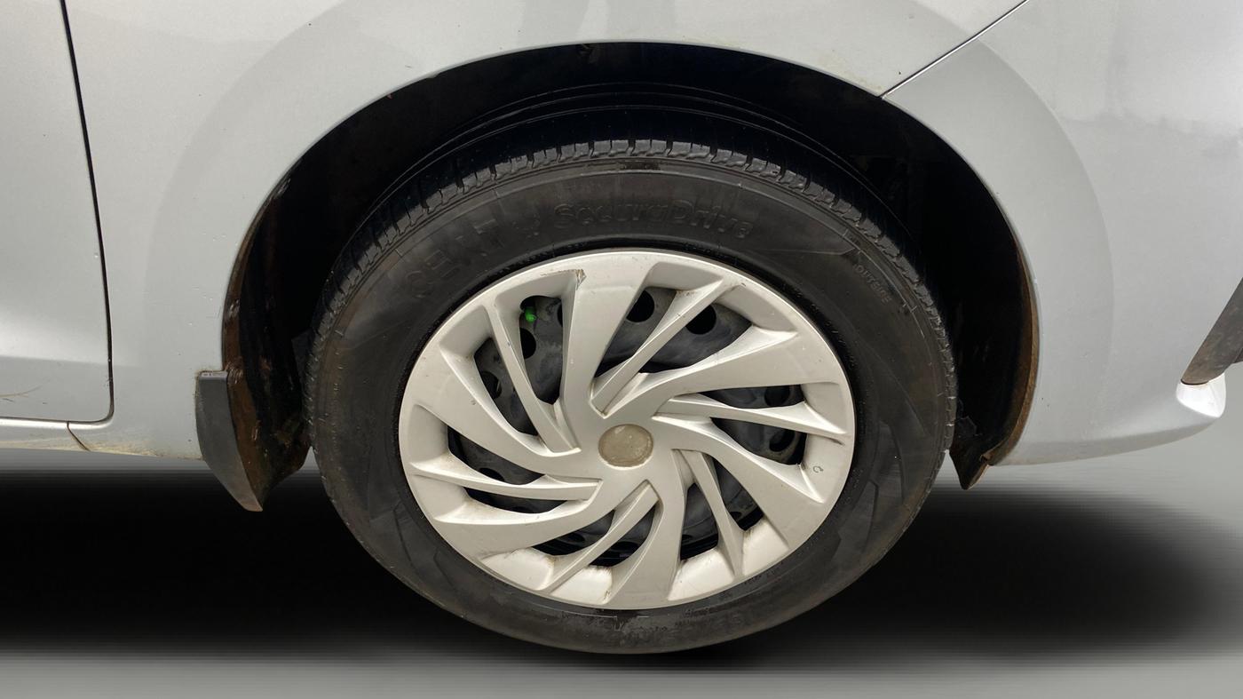 2024 Maruti Ertiga VXi (O), Petrol, Manual, 63,647 km, Right Front Wheel