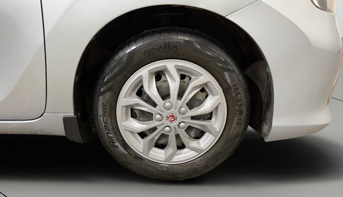 2022 Toyota Glanza E, Petrol, Manual, 51,447 km, Right Front Wheel