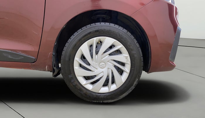2019 Maruti Ertiga VXI SHVS, Petrol, Manual, 43,938 km, Right Front Wheel