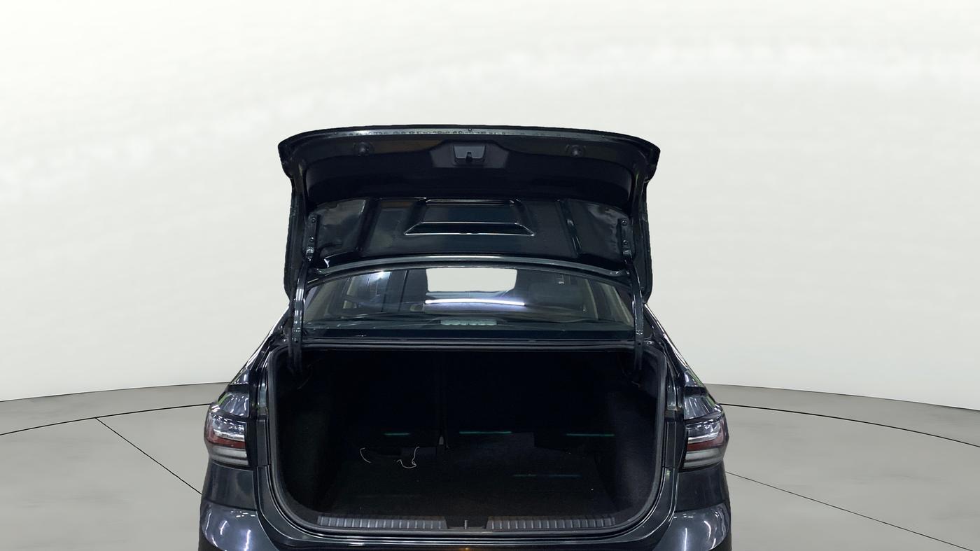 2024 Volkswagen VIRTUS TOPLINE TSI 1.0 AT, Petrol, Automatic, 53,700 km, Boot Door Open