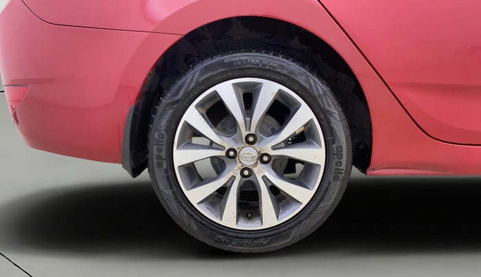 2017 Hyundai Verna 1.6 VTVT SX O, Petrol, Manual, 50,266 km, Right Rear Wheel