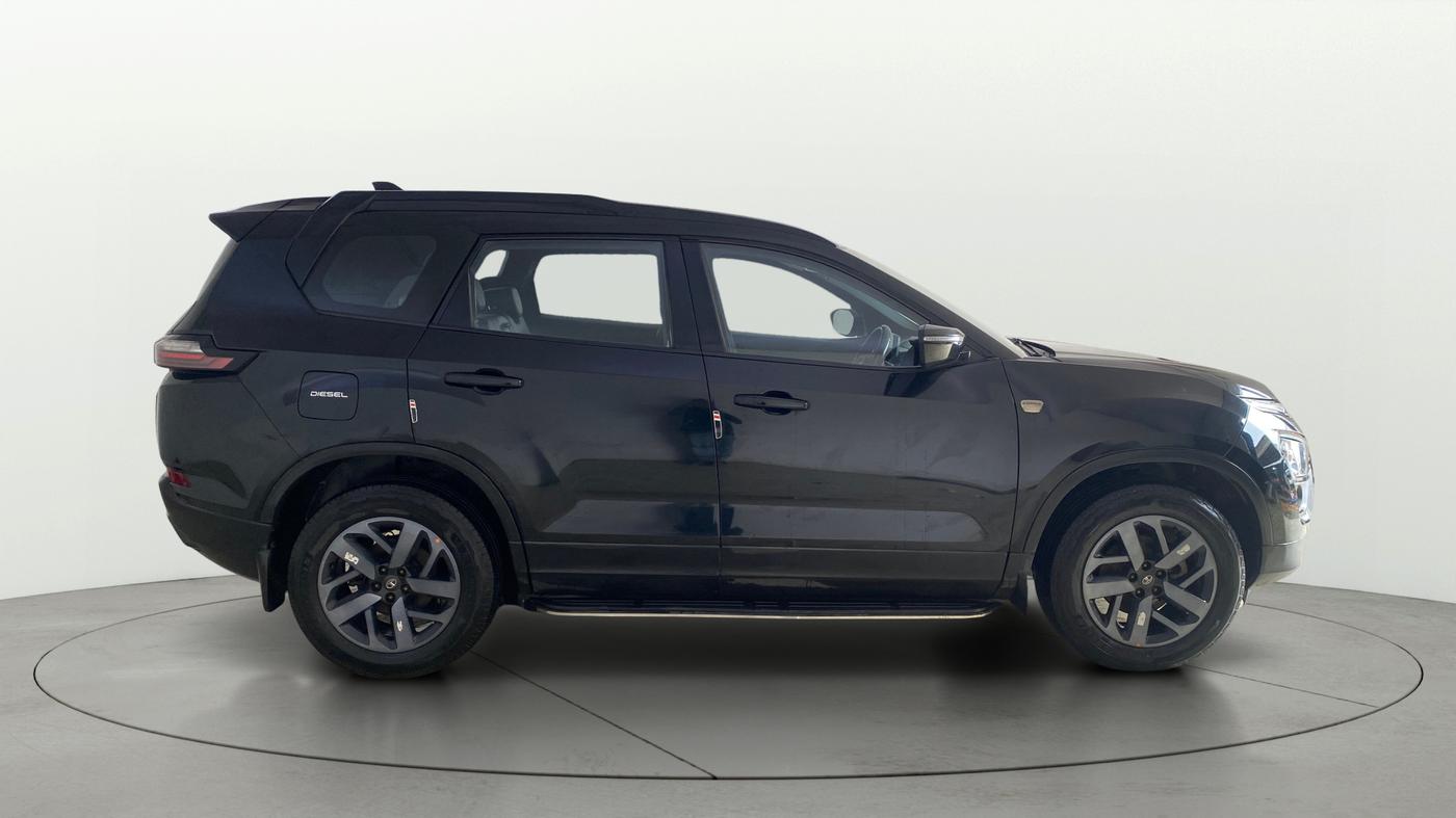 2022 Tata Safari XZ PLUS, Diesel, Manual, 92,472 km, Right Side View