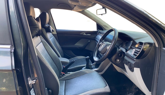 2023 Skoda KUSHAQ AMBITION 1.0L TSI MT, Petrol, Manual, 65,263 km, Right Side Front Door Cabin