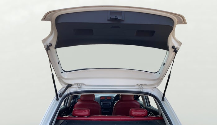 2021 Volkswagen Polo COMFORTLINE 1.0L MPI, Petrol, Manual, 66,725 km, Boot Door Open