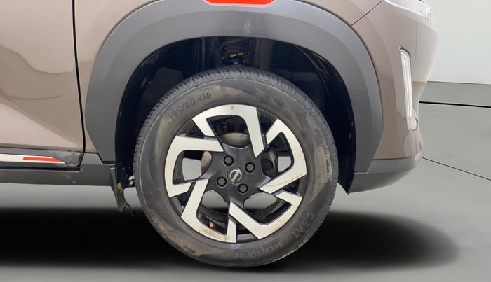 2023 Nissan MAGNITE XV MT, Petrol, Manual, 17,839 km, Right Front Wheel