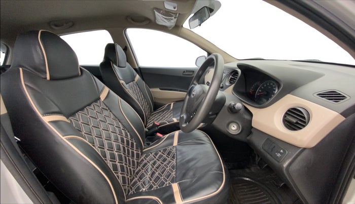 2017 Hyundai Grand i10 MAGNA 1.2 KAPPA VTVT, Petrol, Manual, 79,381 km, Right Side Front Door Cabin