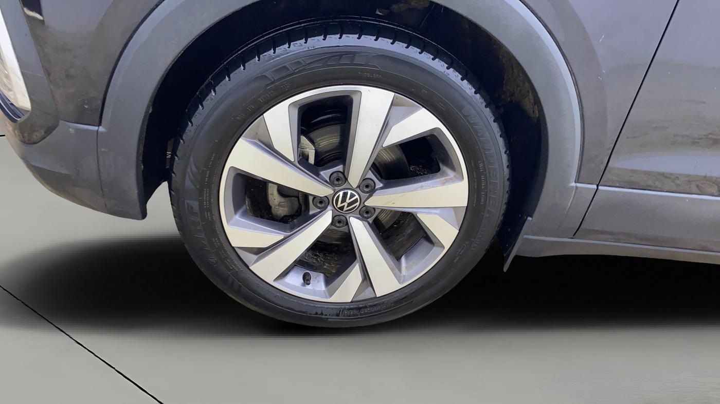2025 Volkswagen TAIGUN TOPLINE 1.0 TSI AT, Petrol, Automatic, 20,094 km, Left Front Wheel