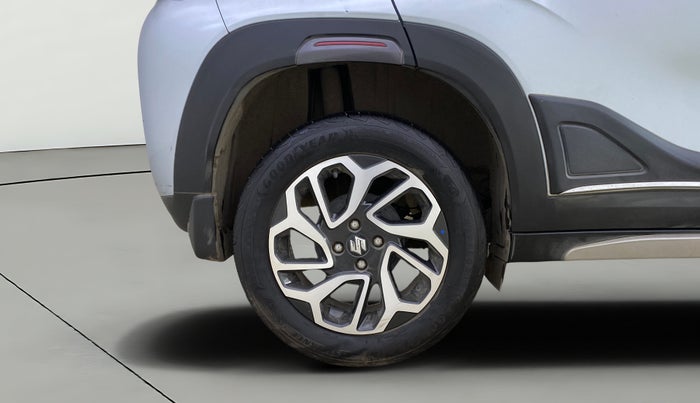 2023 Maruti FRONX ALPHA 1.0L TURBO 6 AT, Petrol, Automatic, 28,983 km, Right Rear Wheel