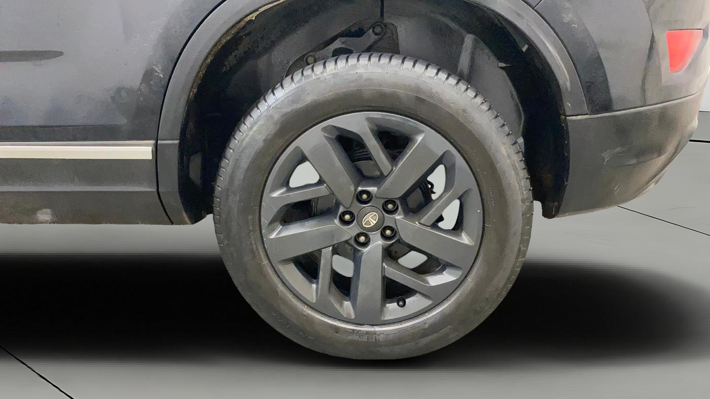 2022 Tata Harrier XZA Plus 2.0L Kryotec Halo Dark Edition, Diesel, Automatic, 1,33,989 km, Left Rear Wheel