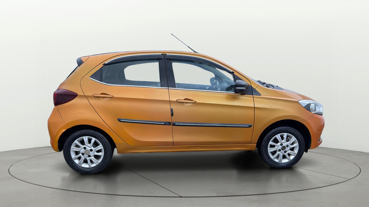 2018 Tata Tiago XZ PETROL, Petrol, Manual, 59,564 km, Right Side View