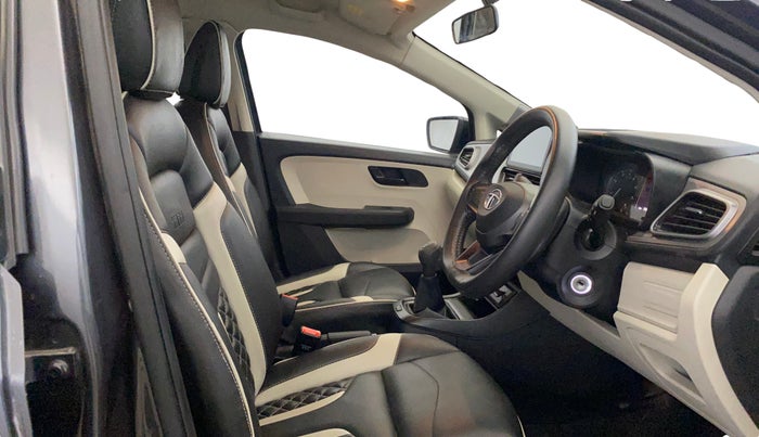 2021 Tata ALTROZ XE PETROL, Petrol, Manual, 25,547 km, Right Side Front Door Cabin