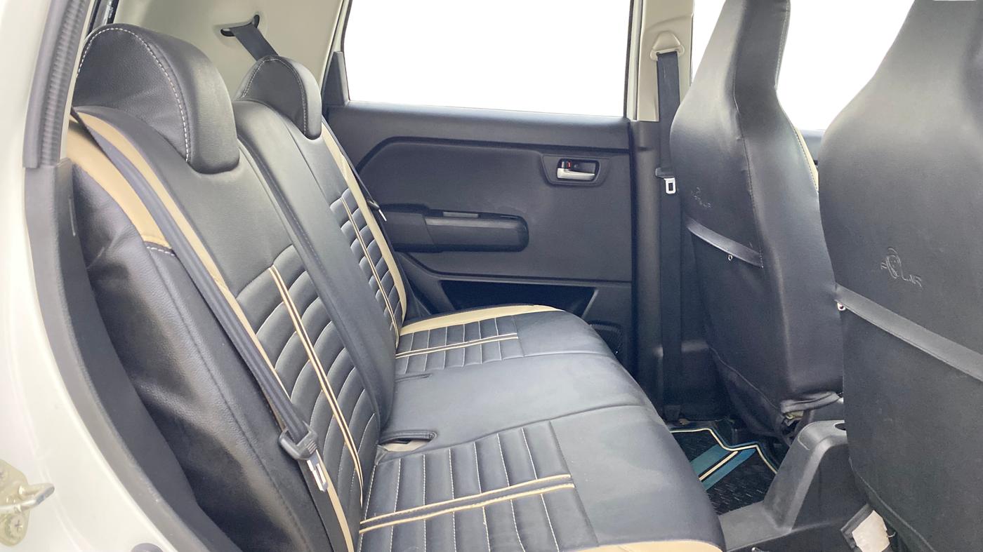 2020 Maruti New Wagon-R VXI 1.0, Petrol, Manual, 46,184 km, Right Side Rear Door Cabin