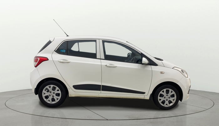 2016 Hyundai Grand i10 MAGNA 1.2 KAPPA VTVT, Petrol, Manual, 1,02,687 km, Right Side View