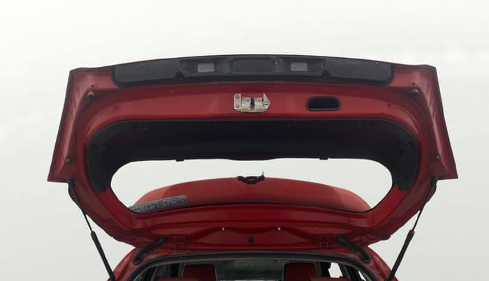 2015 Maruti Swift VXI, Petrol, Manual, 41,557 km, Boot Door Open