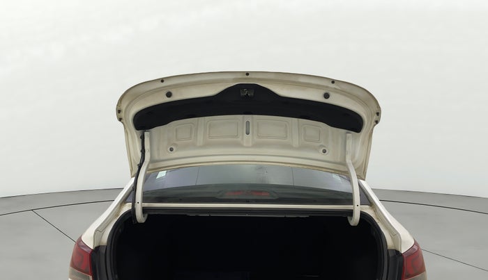 2017 Hyundai Verna 1.6 VTVT SX O, Petrol, Manual, 49,542 km, Boot Door Open