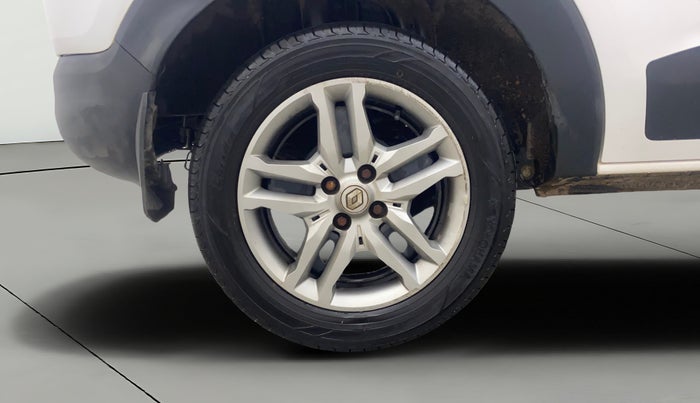 2021 Renault TRIBER RXZ AMT, Petrol, Automatic, 27,286 km, Right Rear Wheel