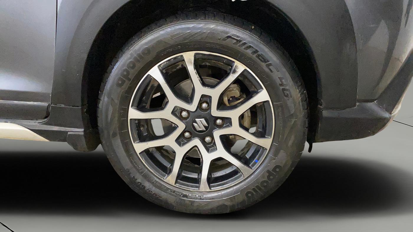 2022 Maruti XL6 ALPHA AT, Petrol, Automatic, 54,721 km, Right Front Wheel