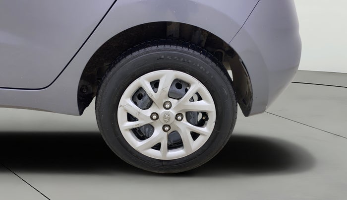 2017 Hyundai Grand i10 MAGNA AT 1.2 KAPPA VTVT, Petrol, Automatic, 33,435 km, Left Rear Wheel