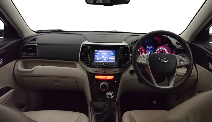 2022 Mahindra XUV300 W8 (O) 1.2 PETROL, Petrol, Manual, 38,272 km, Dashboard